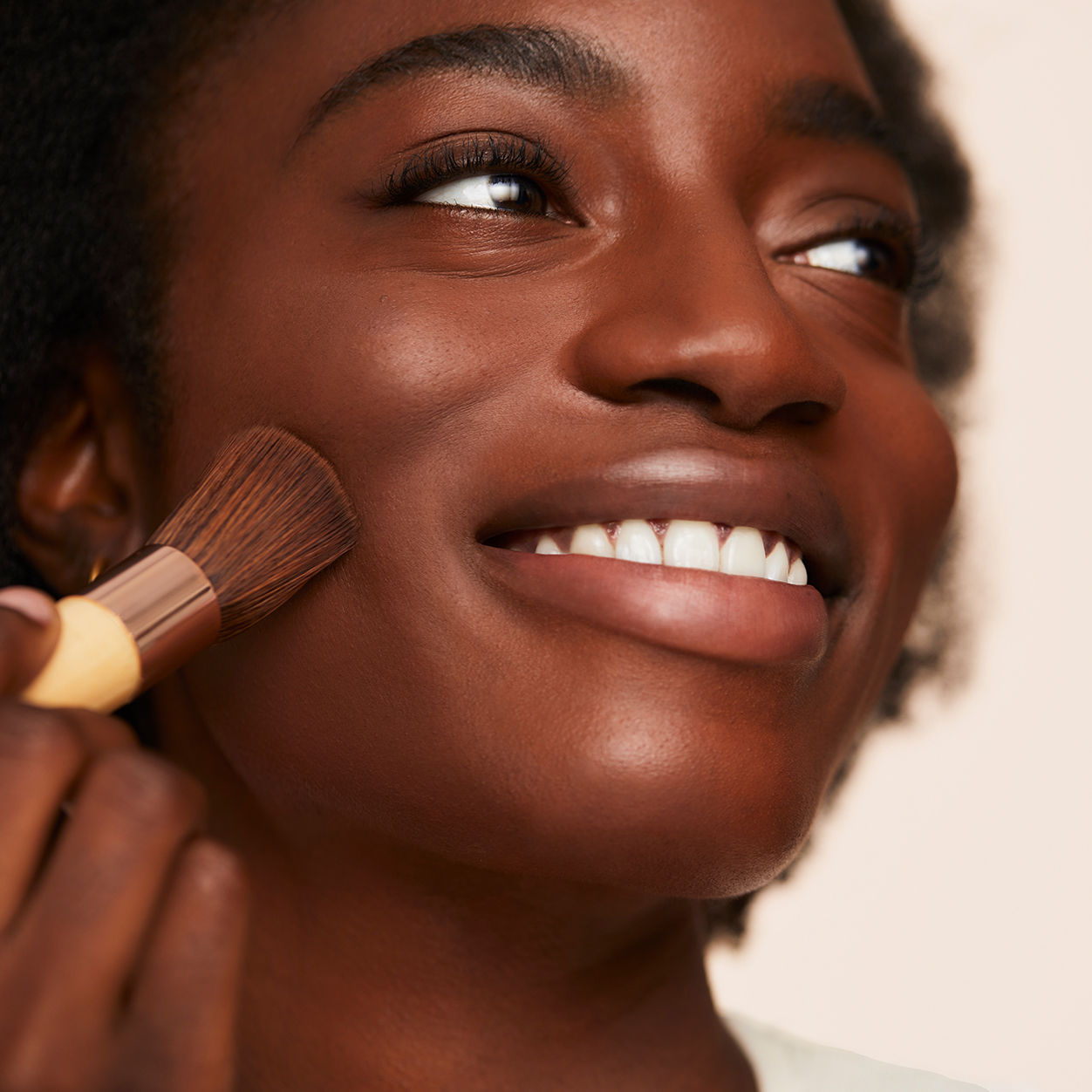 Model image of Jane Iredale PurePressed Base Mineral Foundation Refill SPF 20/15 variant: Cognac SPF 15