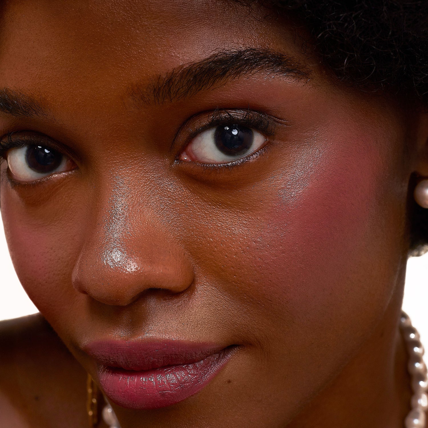 Model image of Neen Going Rouge Cream Cheek and Lip variant: Coy