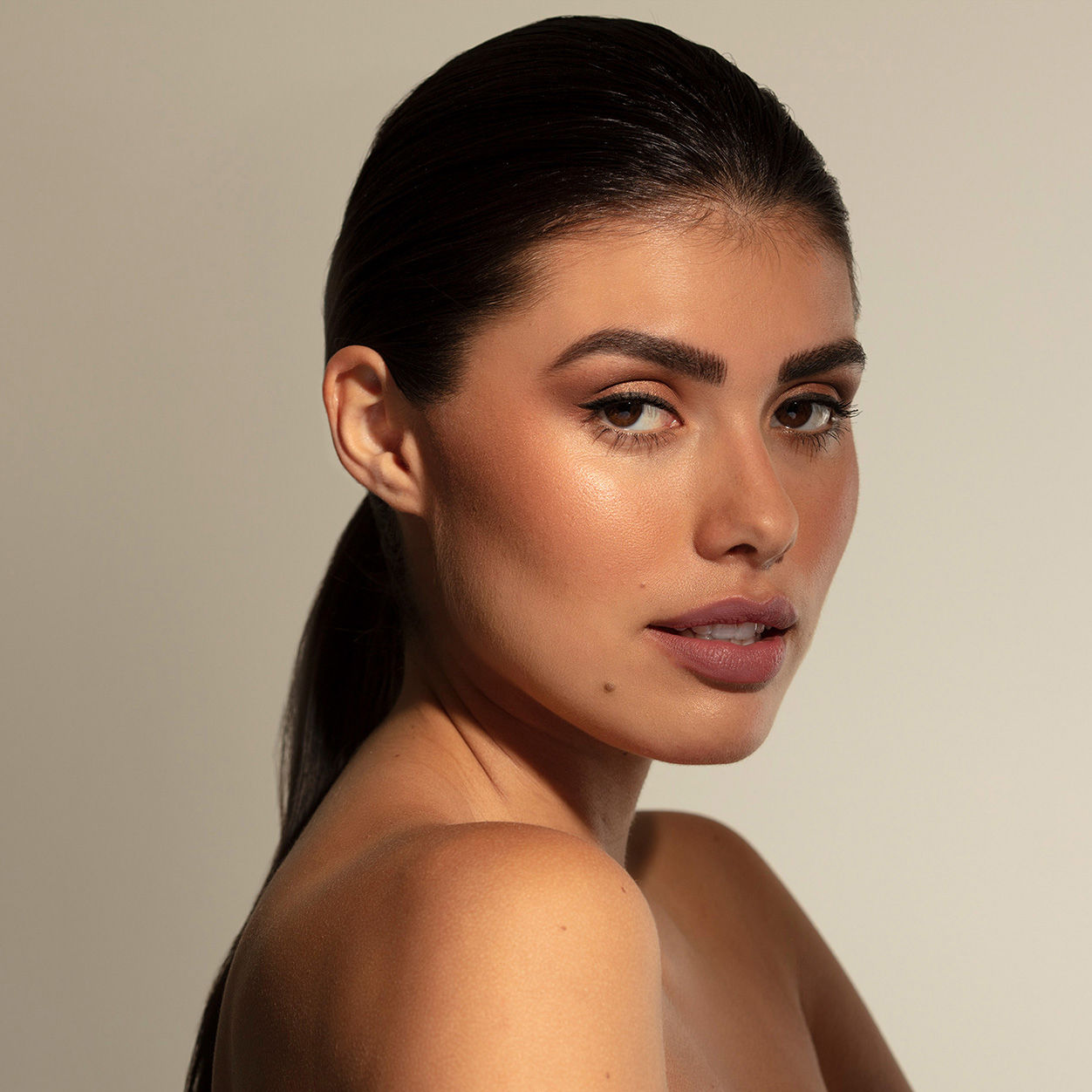 Model image of Valde Ritual Lipstick Refill variant: Curiosity