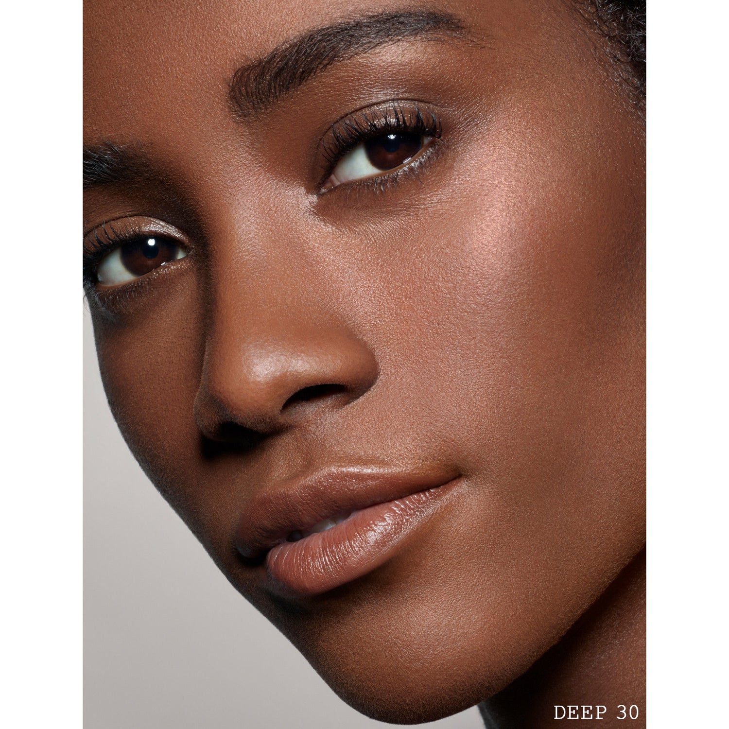 Model image of Pat McGrath Labs Skin Fetish Sublime Perfection Foundation variant: D30