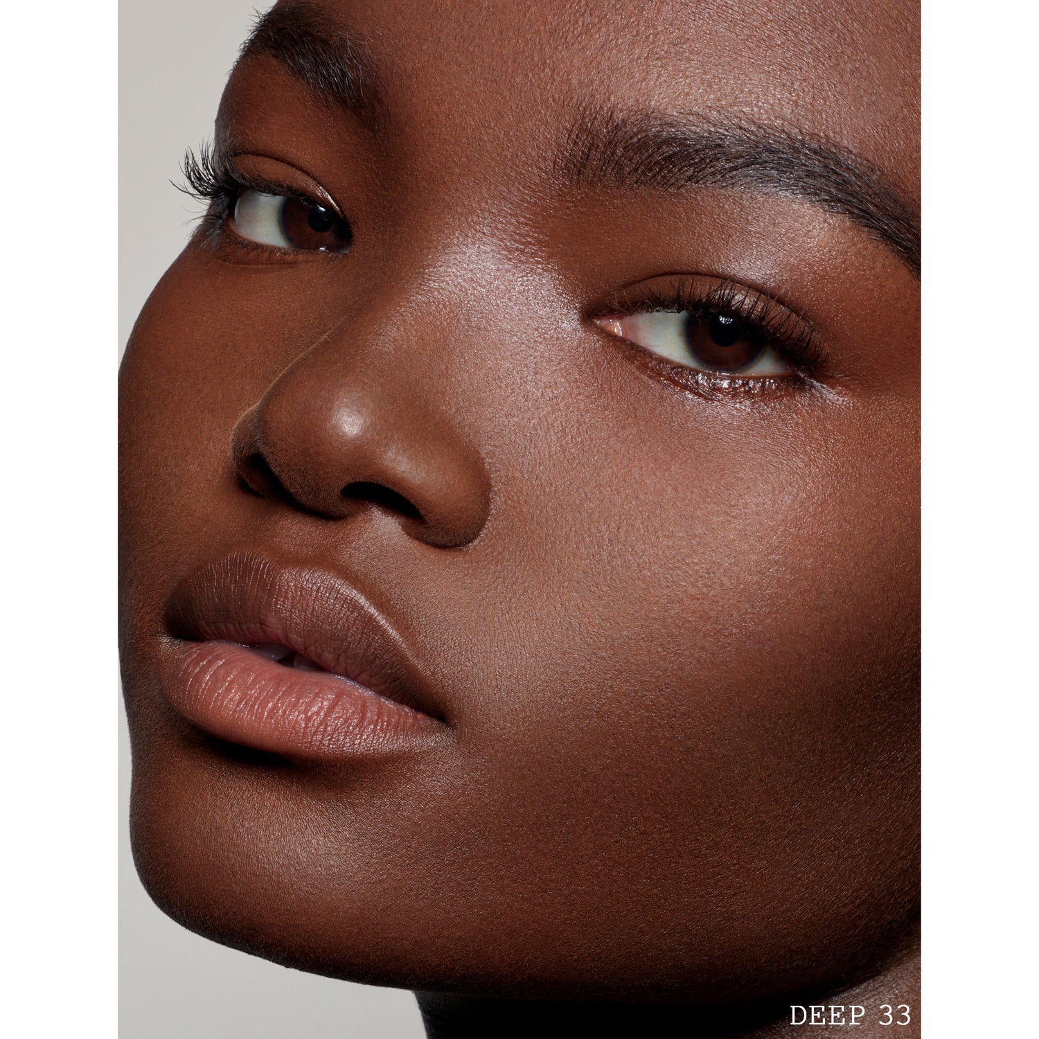 Model image of Pat McGrath Labs Skin Fetish Sublime Perfection Foundation variant: D32