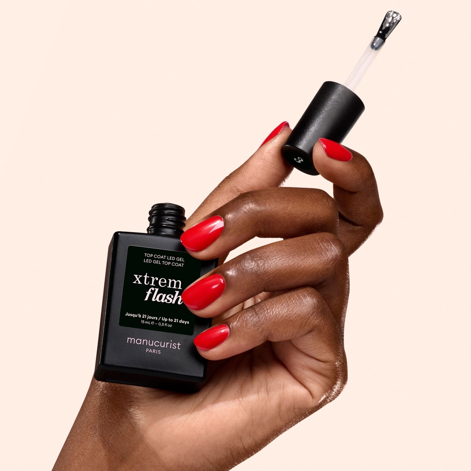 Model image of Manucurist Xtrem Flash Long-Lasting Gel Nail Polish Top Coat variant: Default Title