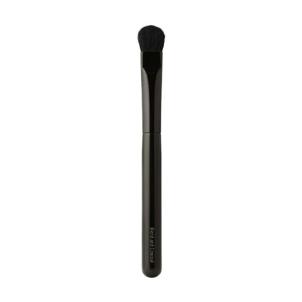 Chantecaille Blend and Conceal Brush – Chantecaille – bluemercury