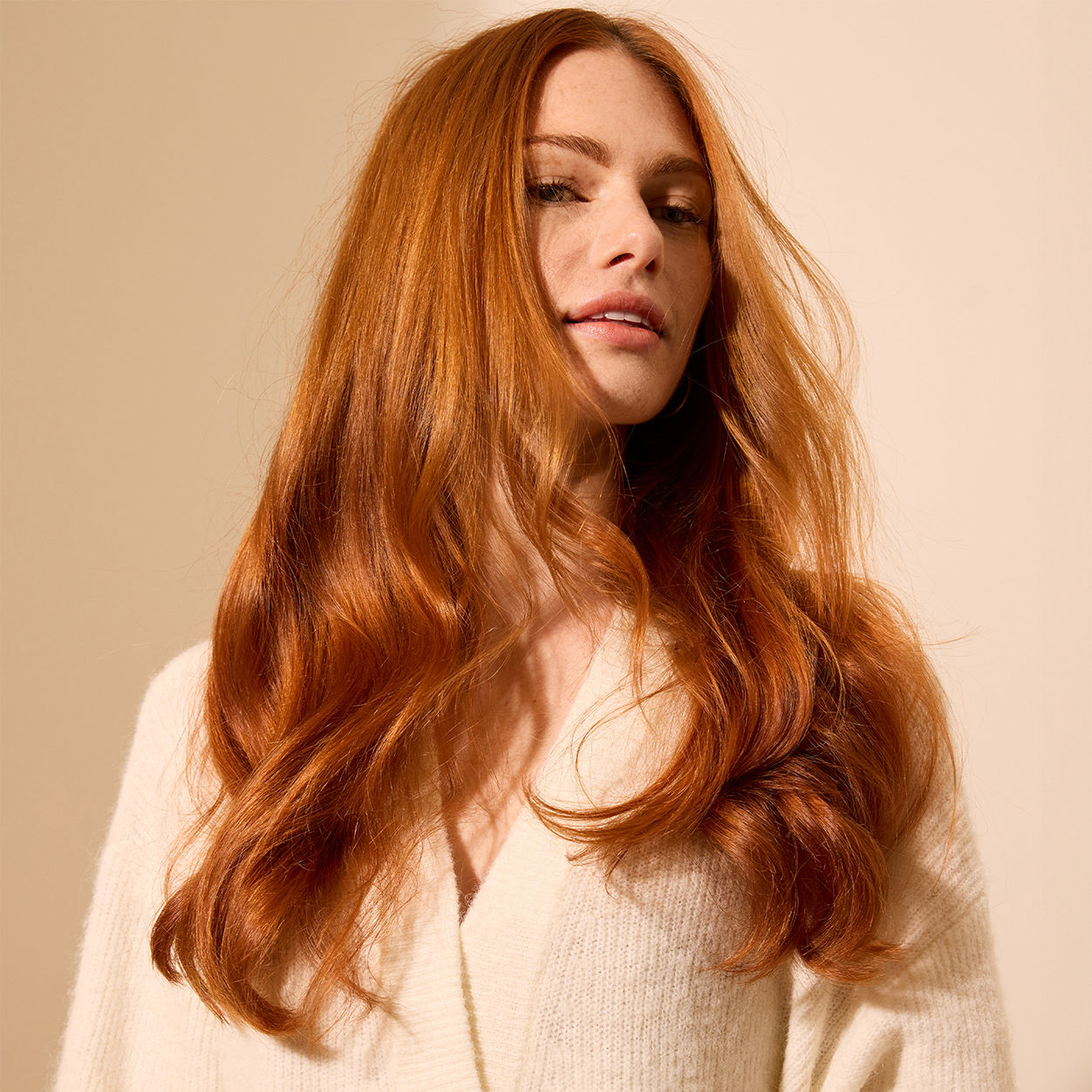 Model image of Oribe Hair Alchemy Heatless Styling Balm variant: Default Title