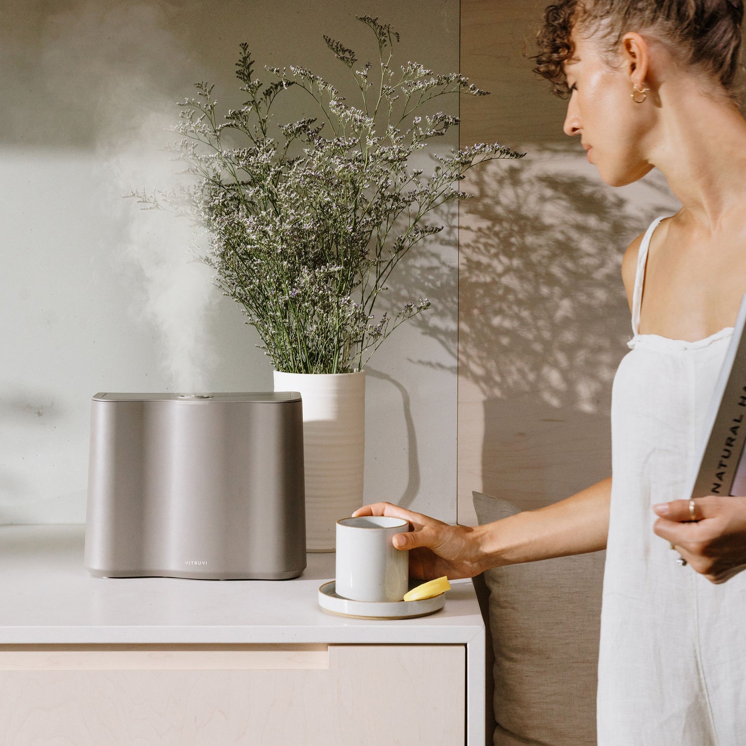 Model image of Vitruvi Cloud Humidifier variant: Dove