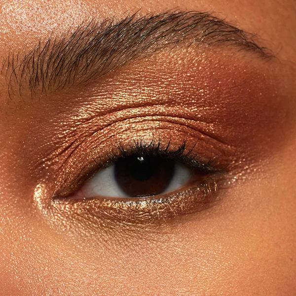 Model image of Neen Pretty Shady Pressed Pigment variant: Faint