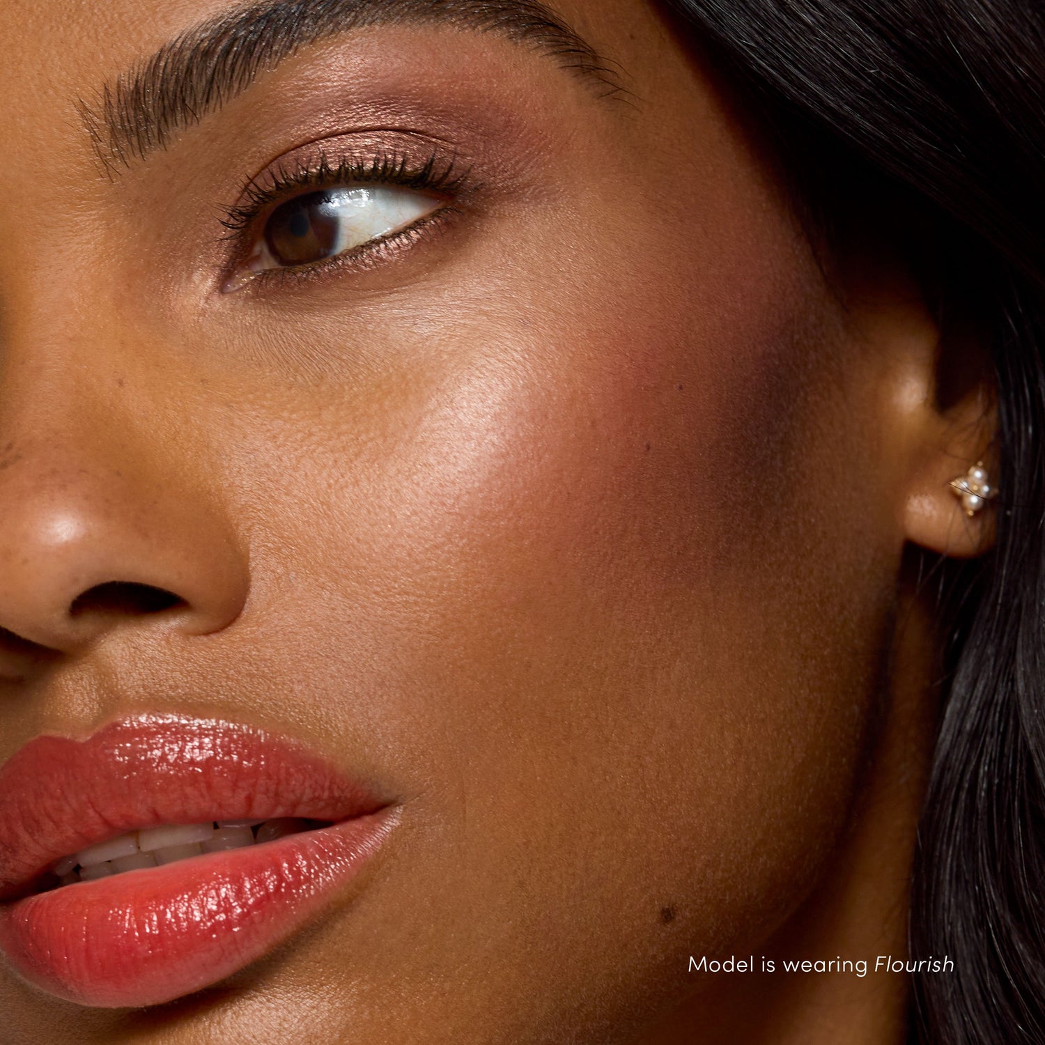 Model image of Jane Iredale PurePressed Blush variant: FLOURISH