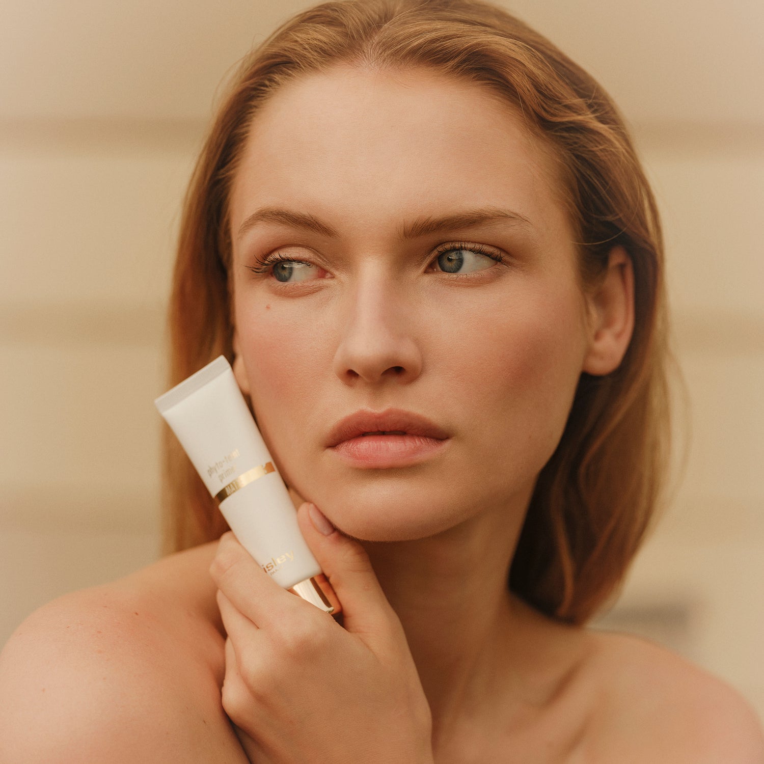Model image of Sisley-Paris Phyto-Teint Primer variant: Glow