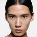 Model image of Victoria Beckham Beauty The Concealer Pen variant: L1 - Light 1