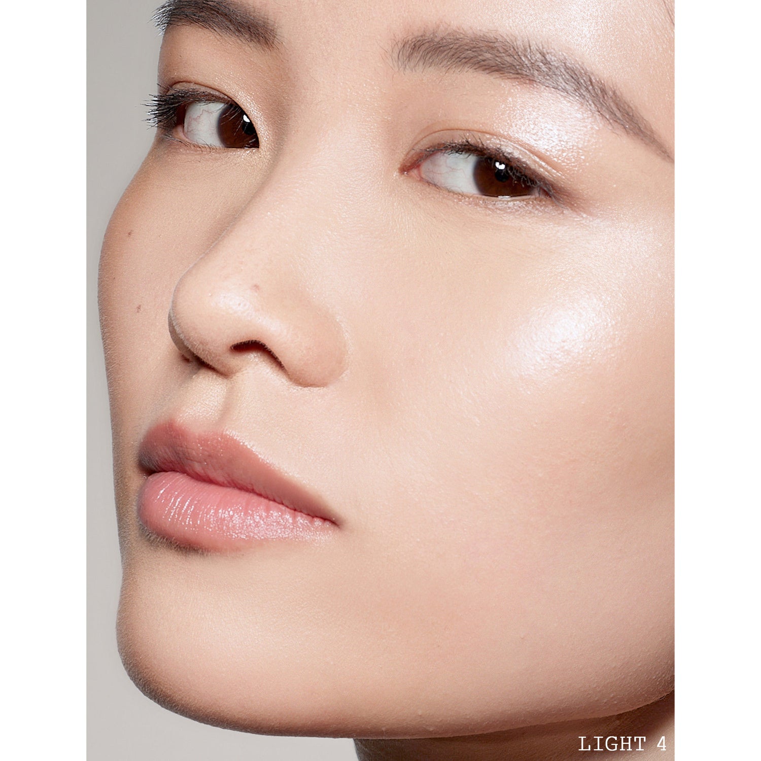 Model image of Pat McGrath Labs Skin Fetish Sublime Perfection Foundation variant: L4