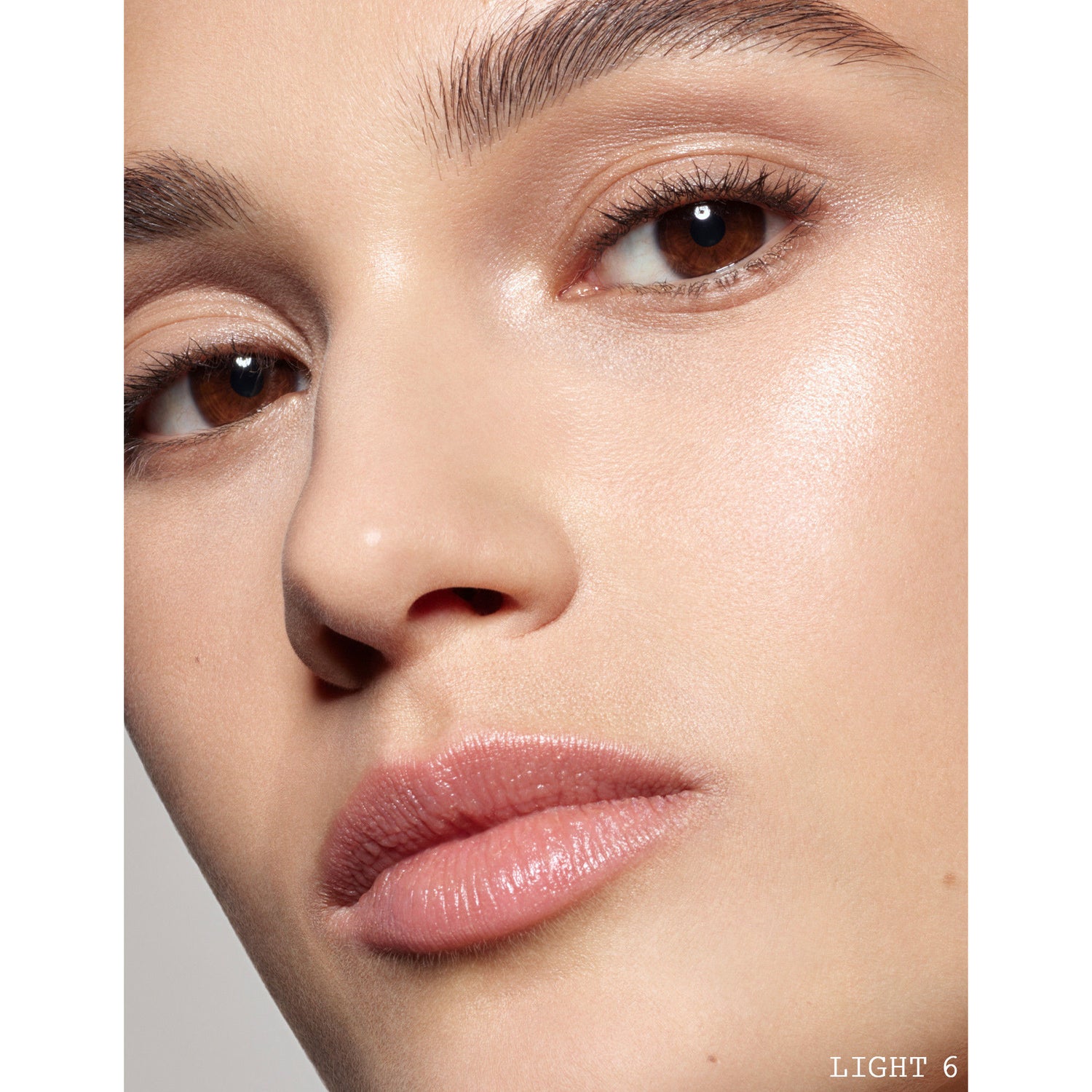Model image of Pat McGrath Labs Skin Fetish Sublime Perfection Foundation variant: L6