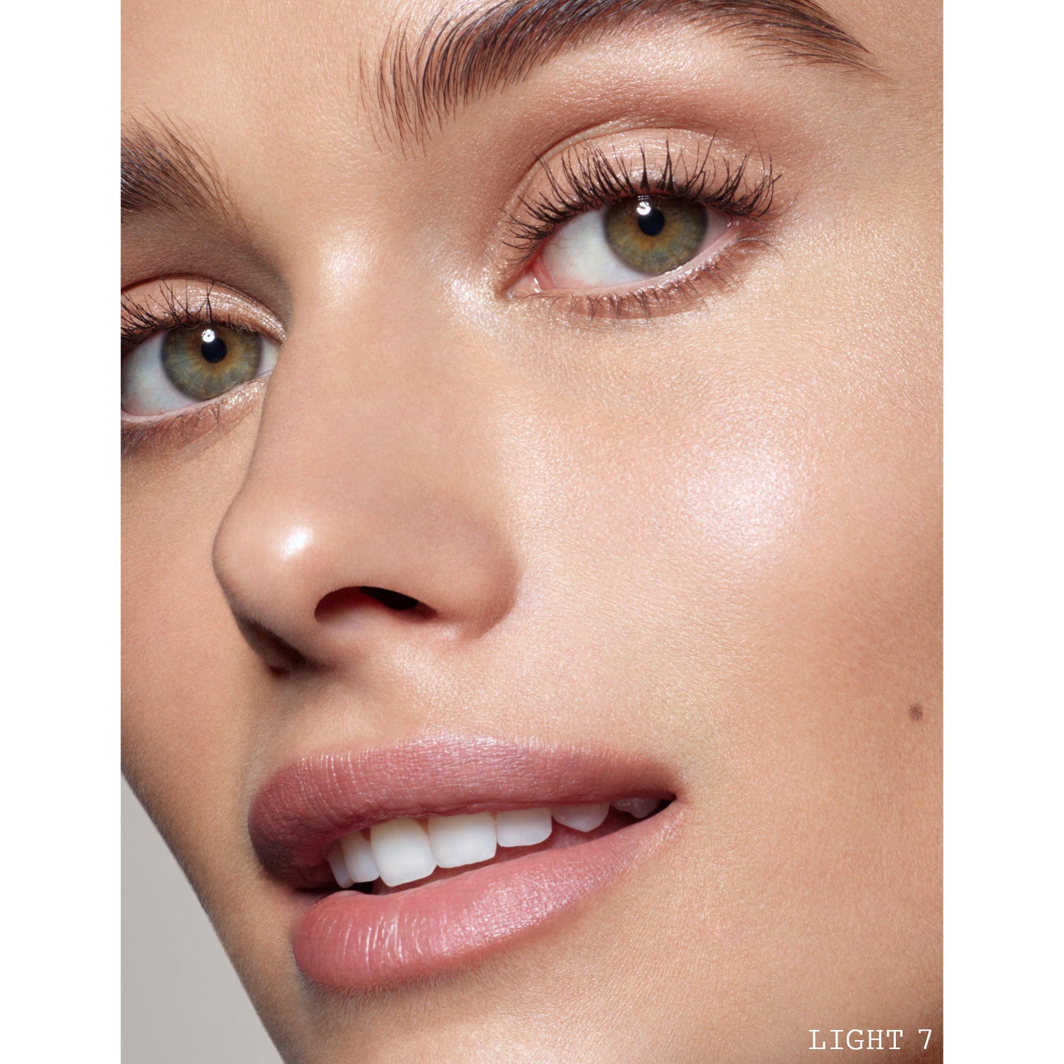 Model image of Pat McGrath Labs Skin Fetish Sublime Perfection Foundation variant: L7