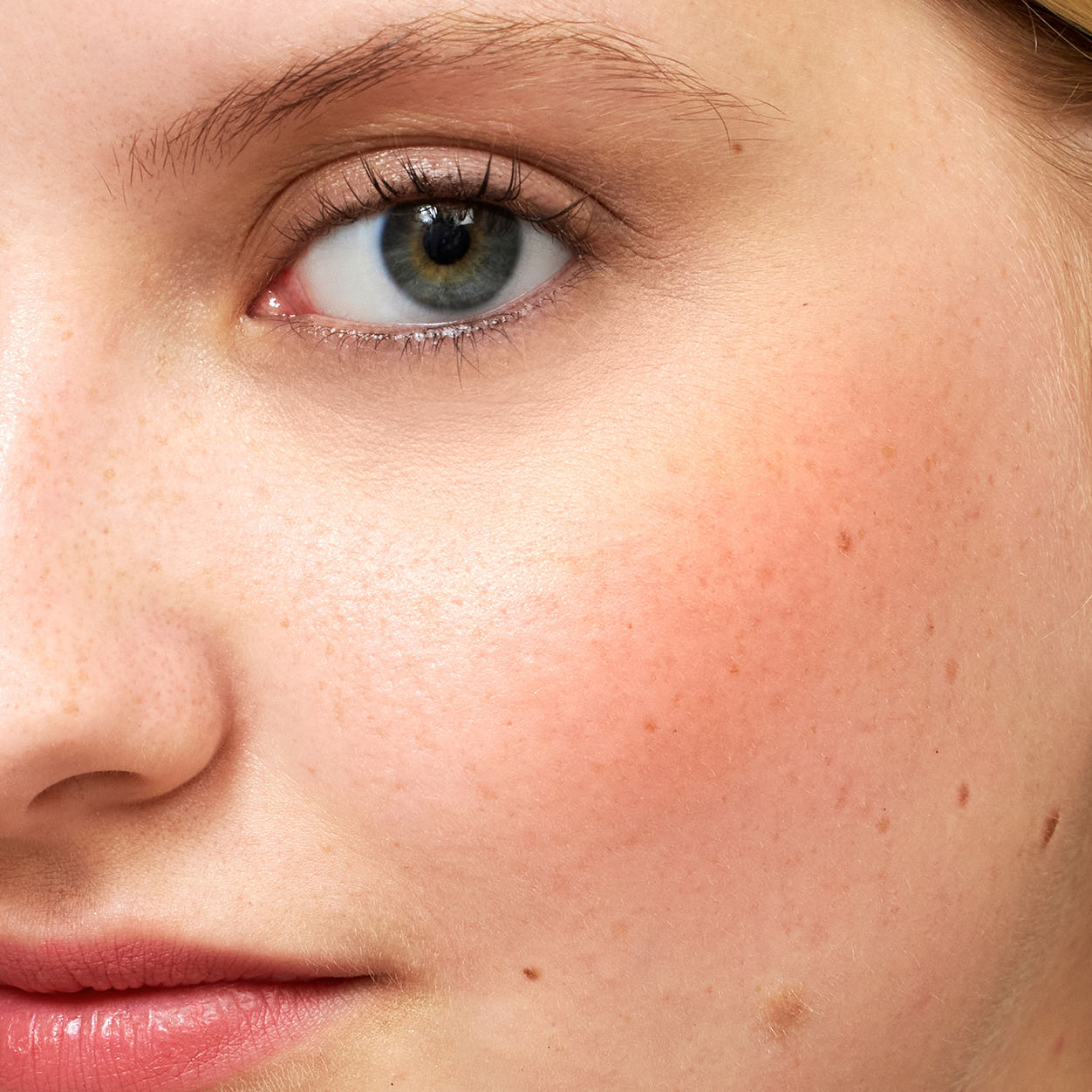 Model image of Neen Going Rouge Cream Cheek and Lip variant: Lily