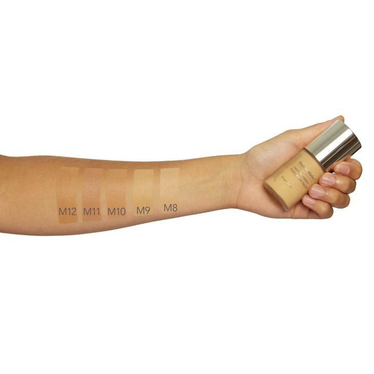 Model image of Jane Iredale Beyond Matte Liquid Foundation variant: M9