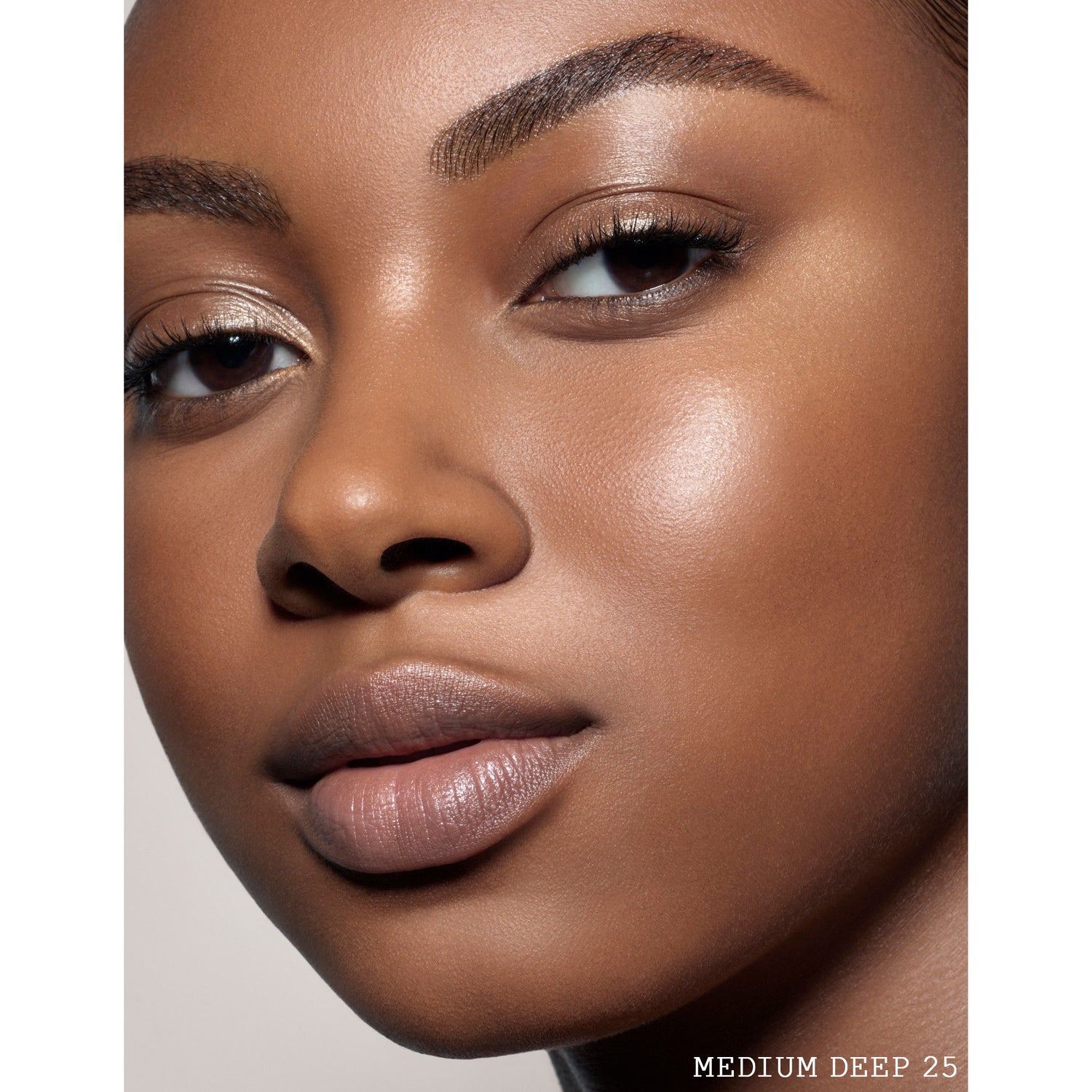 Model image of Pat McGrath Labs Skin Fetish Sublime Perfection Foundation variant: MD25