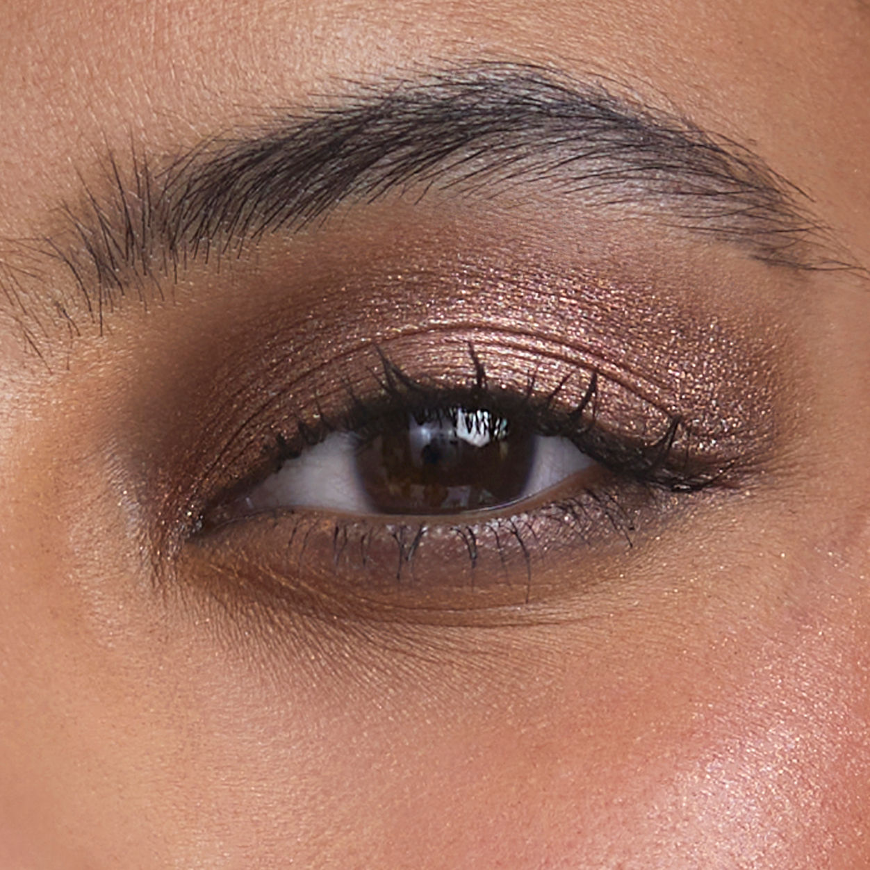 Model image of Neen Pretty Shady Pressed Pigment Trio variant: NYC