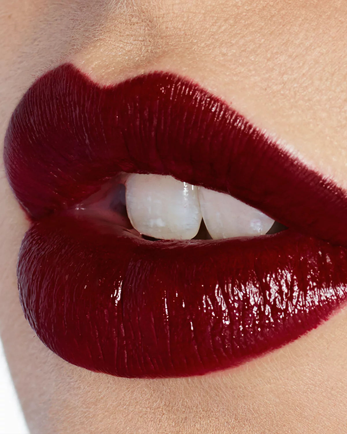 Model image of Charlotte Tilbury K.I.S.S.I.N.G. Lipstick variant: Night Crimson