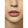 Model image of Laura Mercier Rouge Essentiel Silky Crème Lipstick variant: Nu Préféré