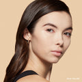 Model image of Bobbi Brown Sheer Finish Pressed Powder variant: Pale Yellow