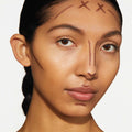 Model image of Victoria Beckham Beauty Contour Stylus variant: Sandstone