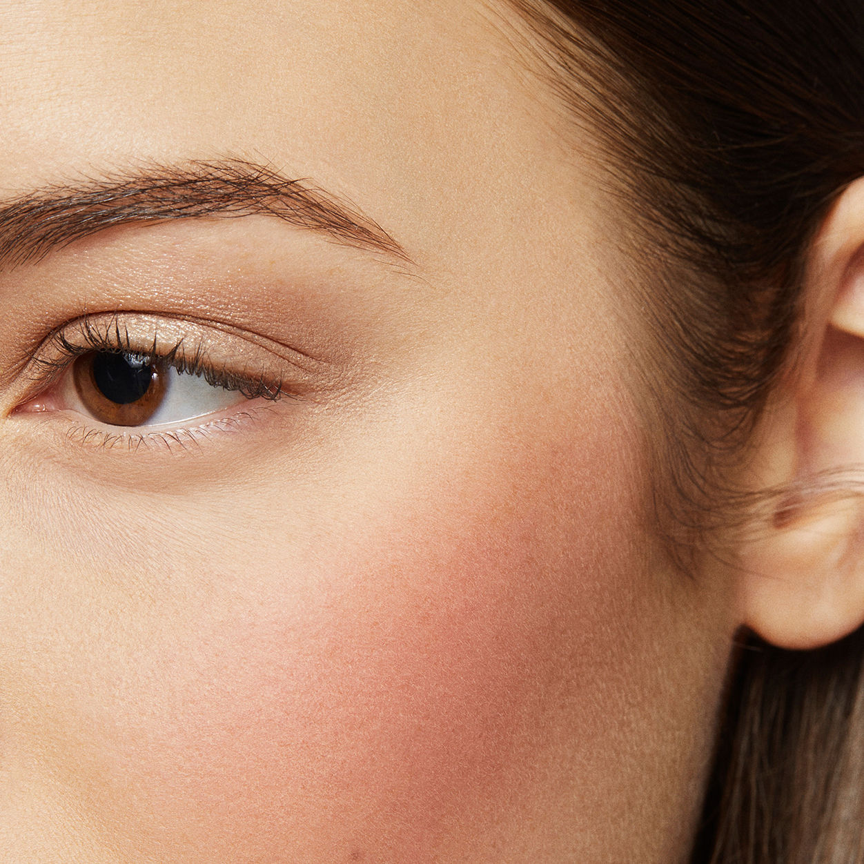 Model image of Laura Mercier Blush Colour Infusion variant: Sangria