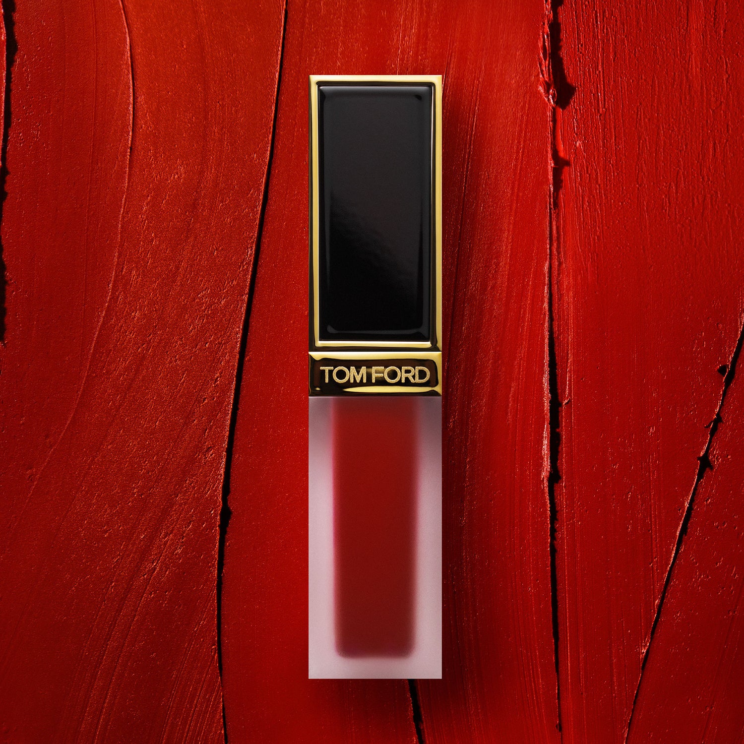Lifestyle image of Tom Ford Liquid Lip Luxe Matte variant: Smitten