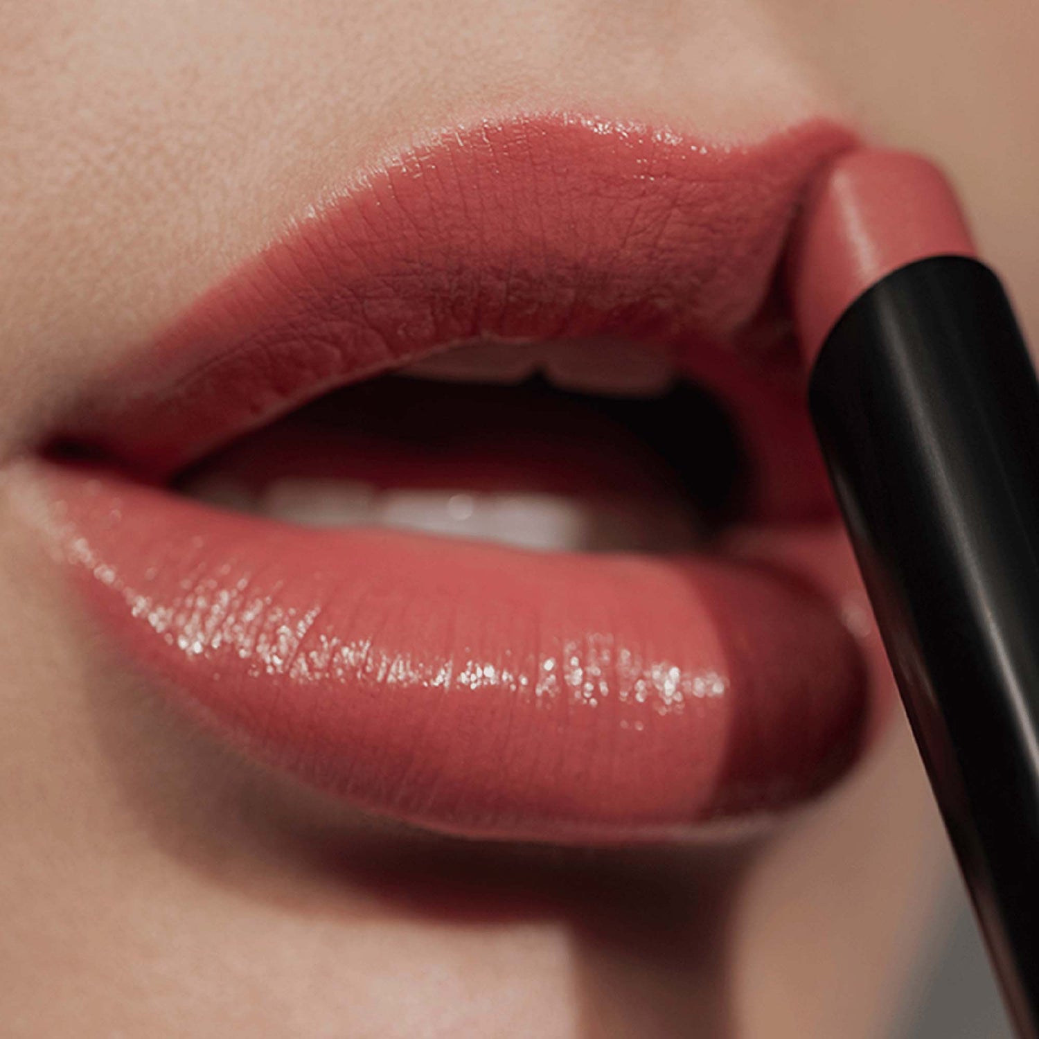 Model image of Victoria Beckham Beauty Posh Lipstick variant: Spark