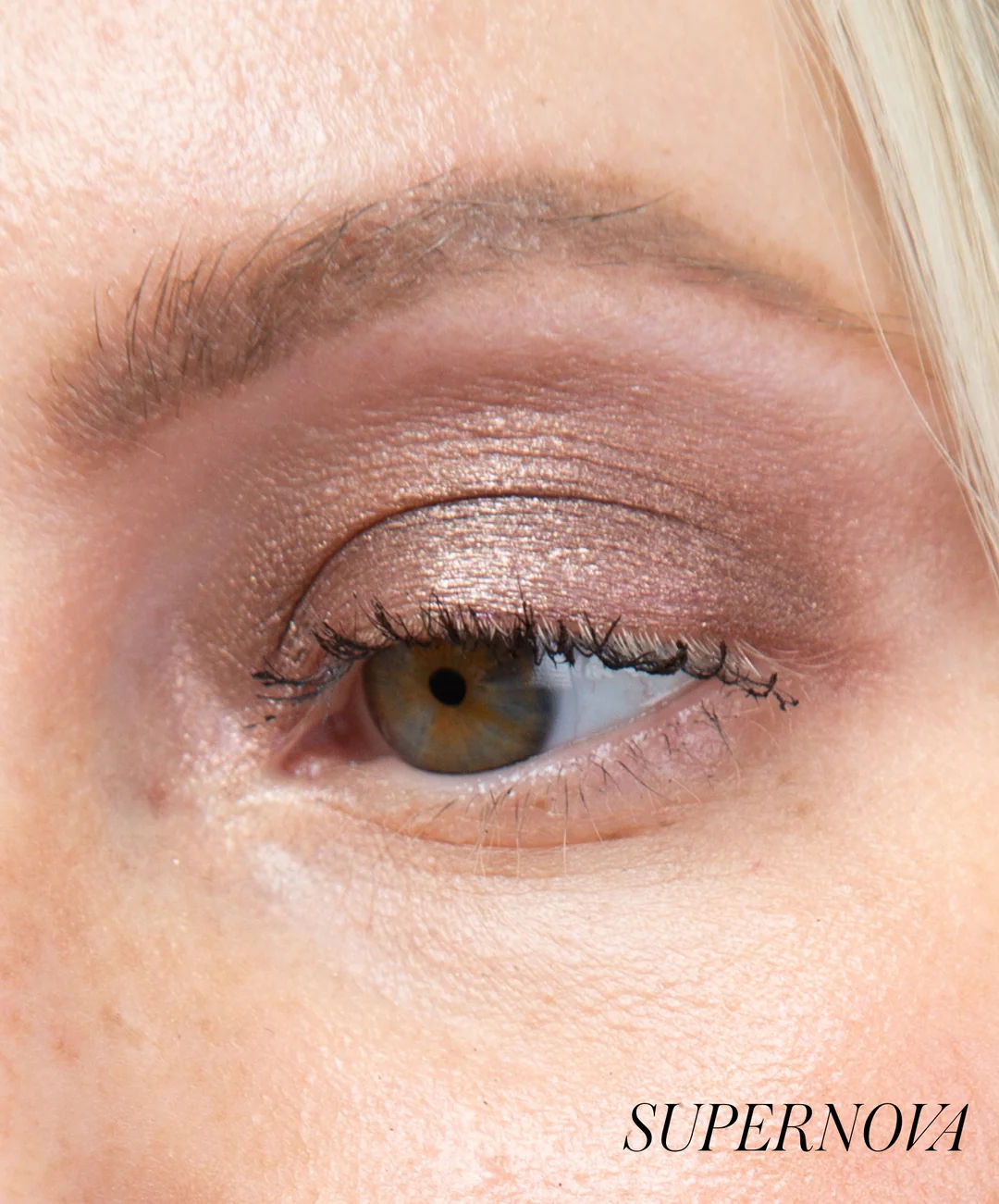 Model image of RMS Beauty Eyelights Cream Eyeshadow variant: Supernova