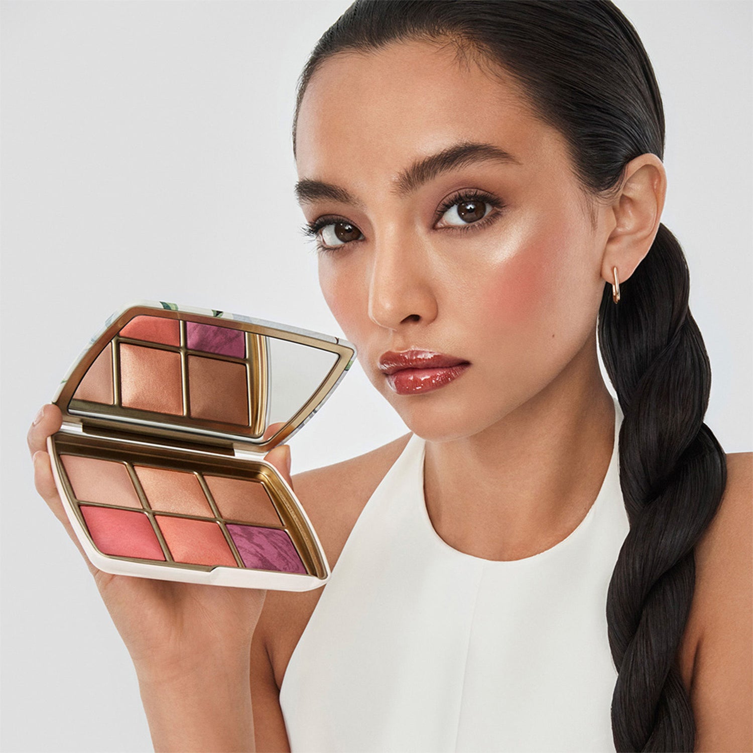 Image of the Hourglass Ambient Lighting Edit - Unlocked (Limited Edition) variant: Swan box