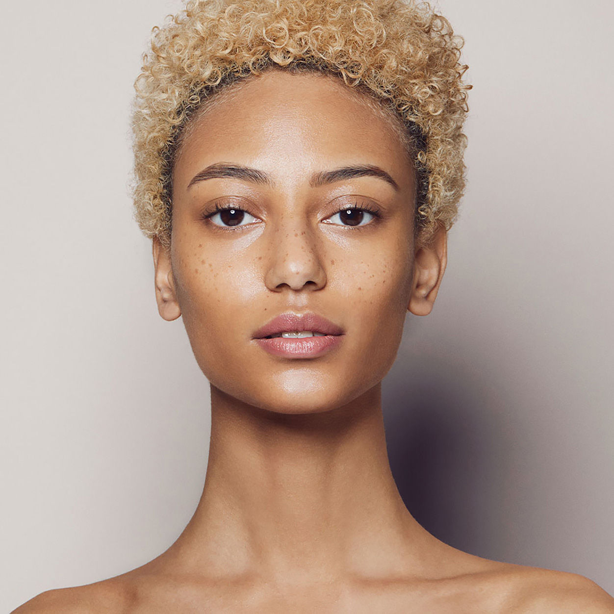 Model image of Kjaer Weis Invisible Touch Liquid Foundation variant: Transparent D310