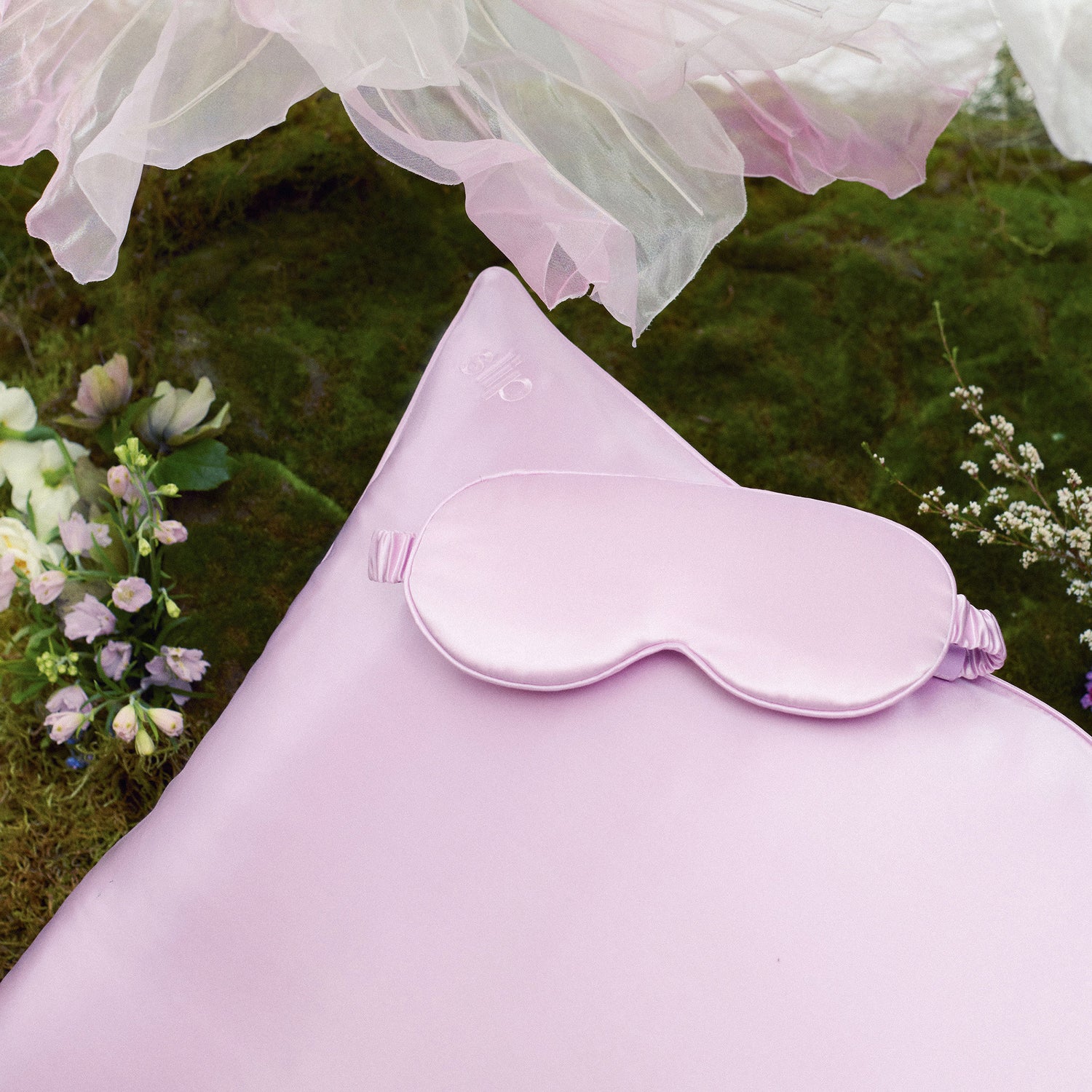 Swatch image of Slip Pure Silk Queen Pillowcase variant: Wildflower