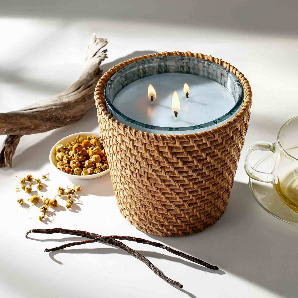Limited edition Nest Rattan Driftwood and Chamomile Candle (Limited Edition) .