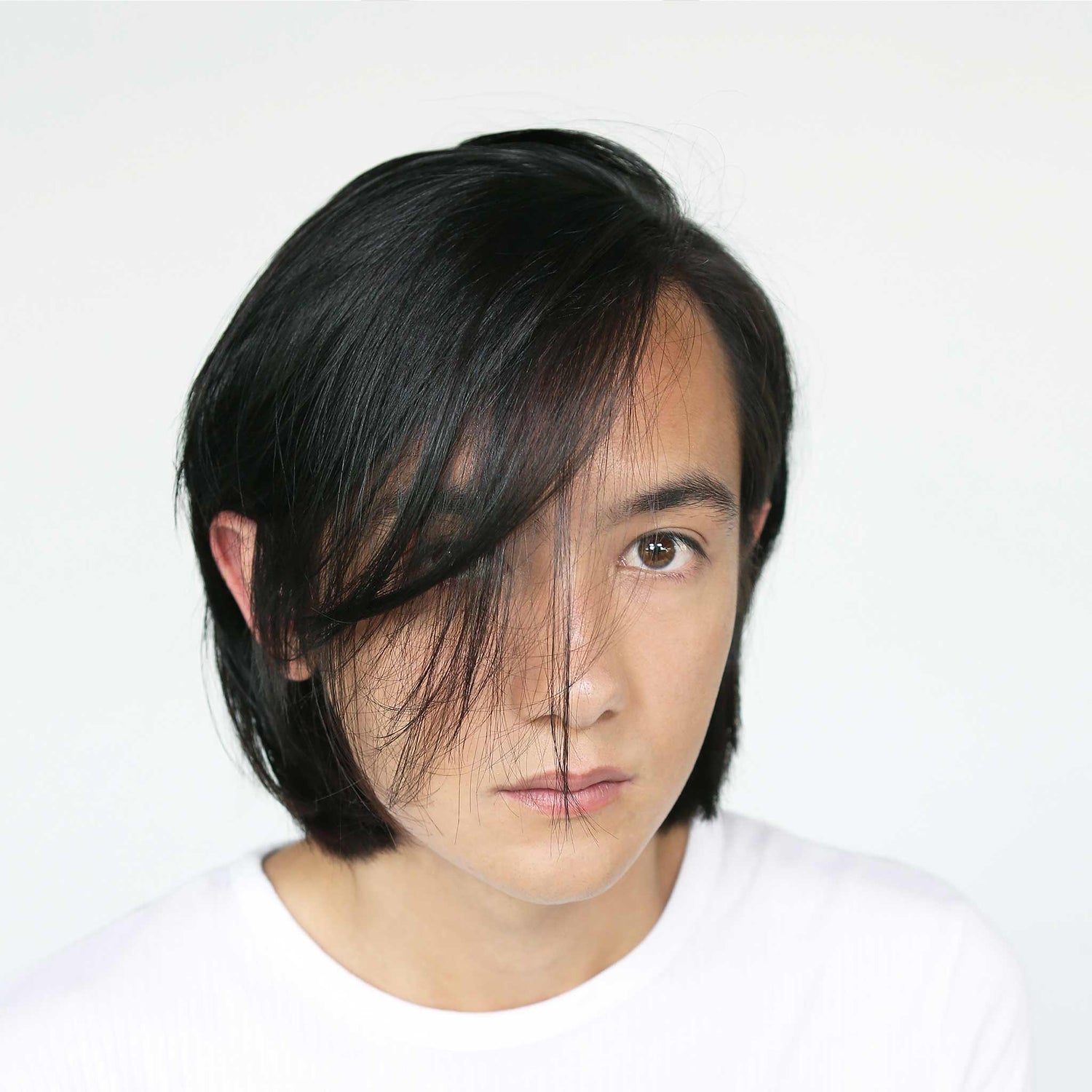 R+Co Oblivion Clarifying Shampoo lifestyle image 2 .