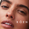 Róen Summer Disco model image 3 . This product is in the color gold