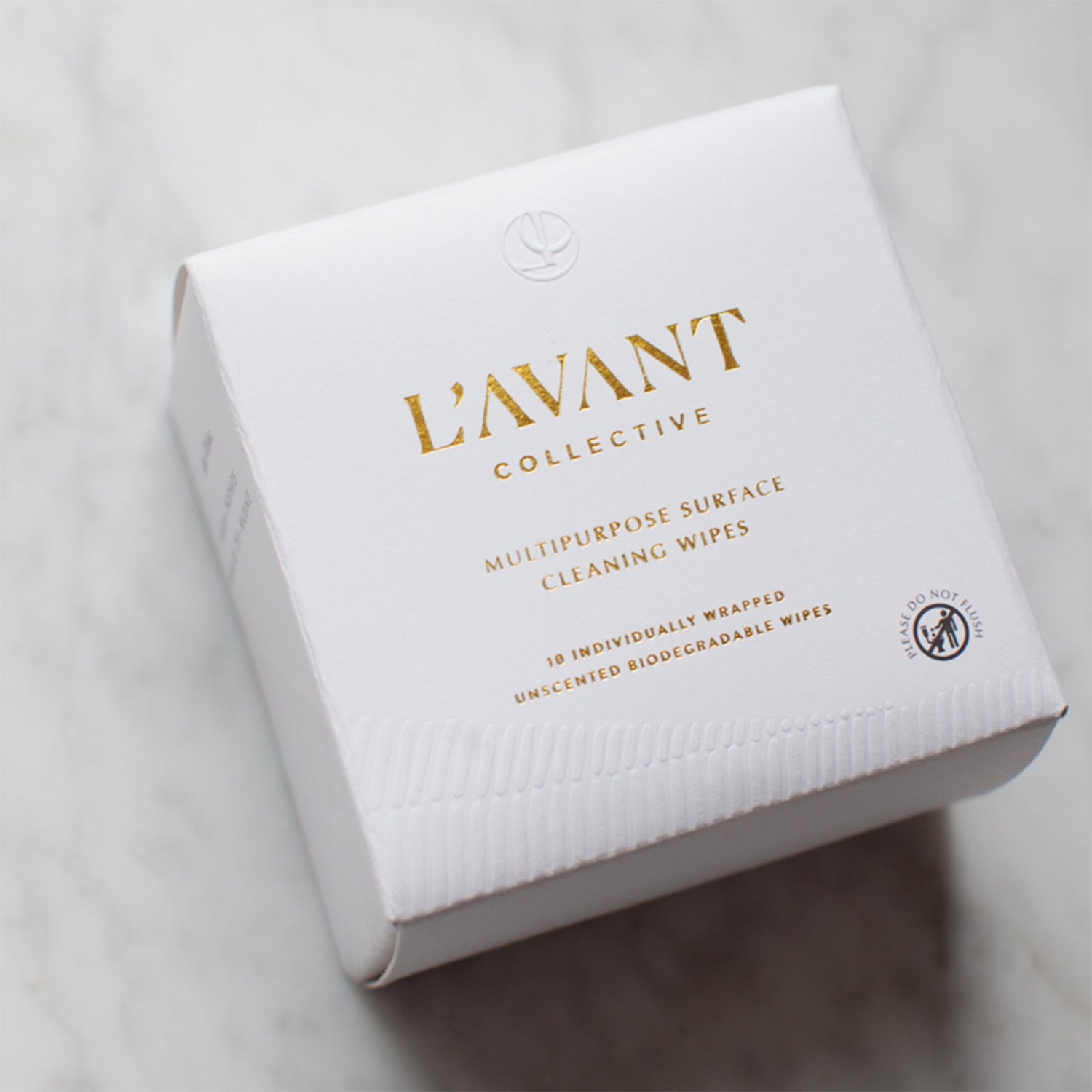 L’Avant Collective Unscented Individually Wrapped Biodegradable Cleaning Wipes lifestyle image 4 .