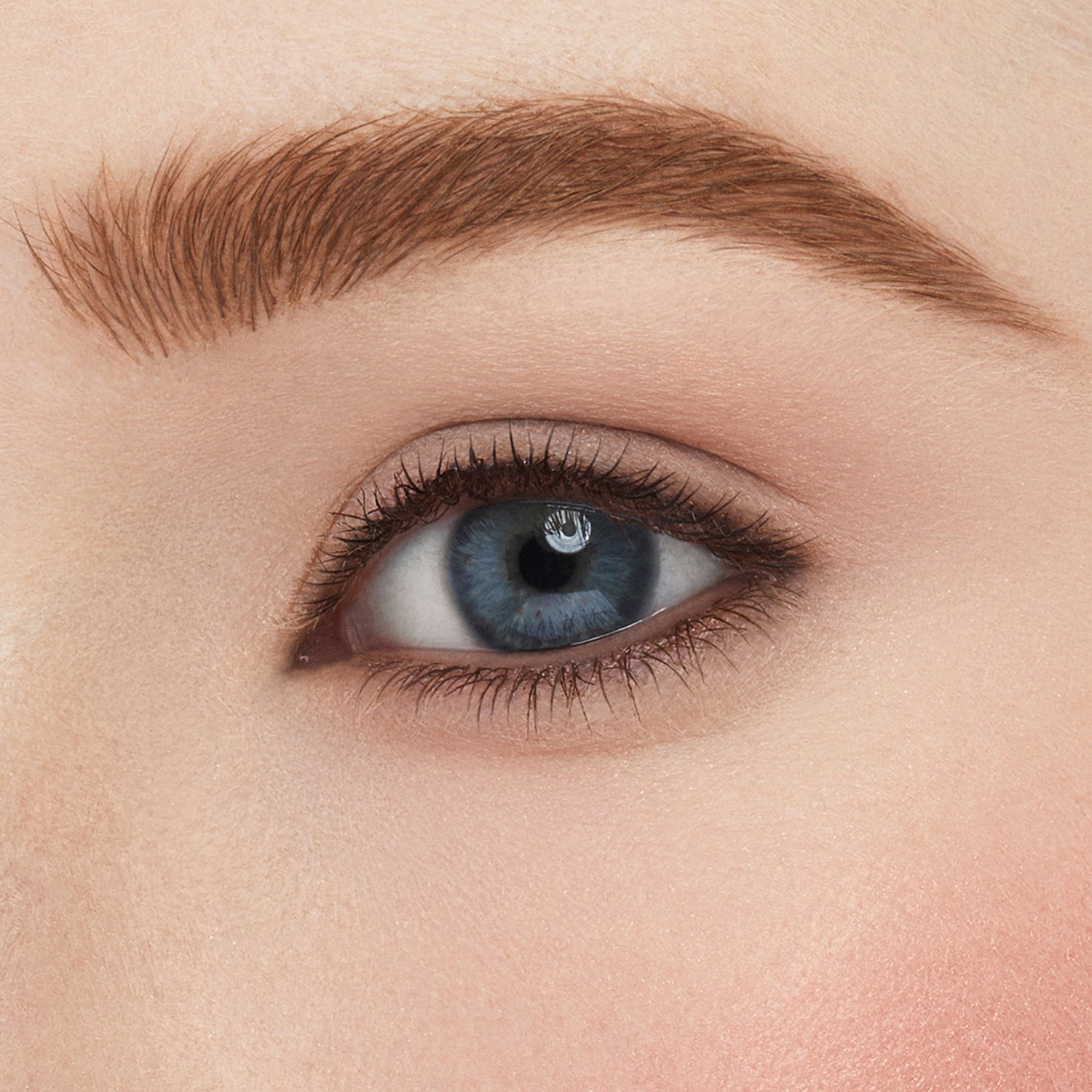 Nars Brow Perfector Color/Shade variant: Calimyrna model image . This product is in the color pink