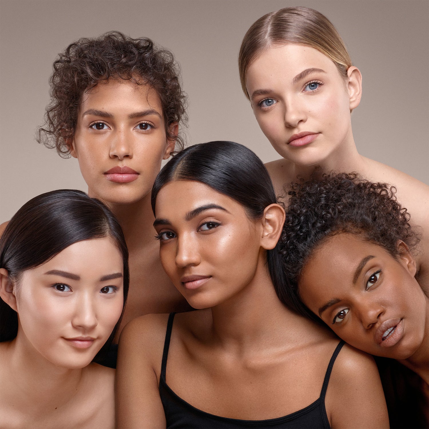 Bobbi Brown Skin Long-Wear Weightless Foundation SPF 15 Color/Shade variant: Neutral Chestnut (N-100) lifestyle image . This product is in the color nude, for deep neutral peach complexions