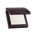 Laura Mercier Secret Blurring Powder for Under Eyes Color/Shade variant: Shade 1 main image. This product is for light complexions
