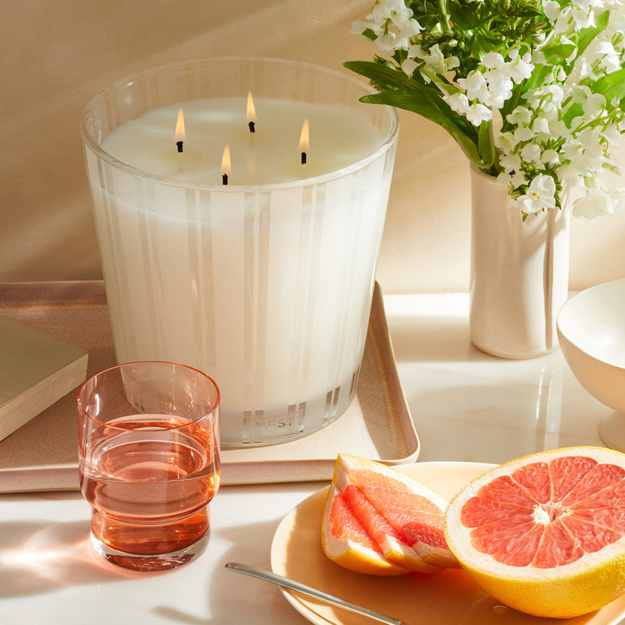 Nest Grapefruit Candle bluemercury